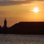 Playa Ribeiría Vacacional * Tapia De Casariego